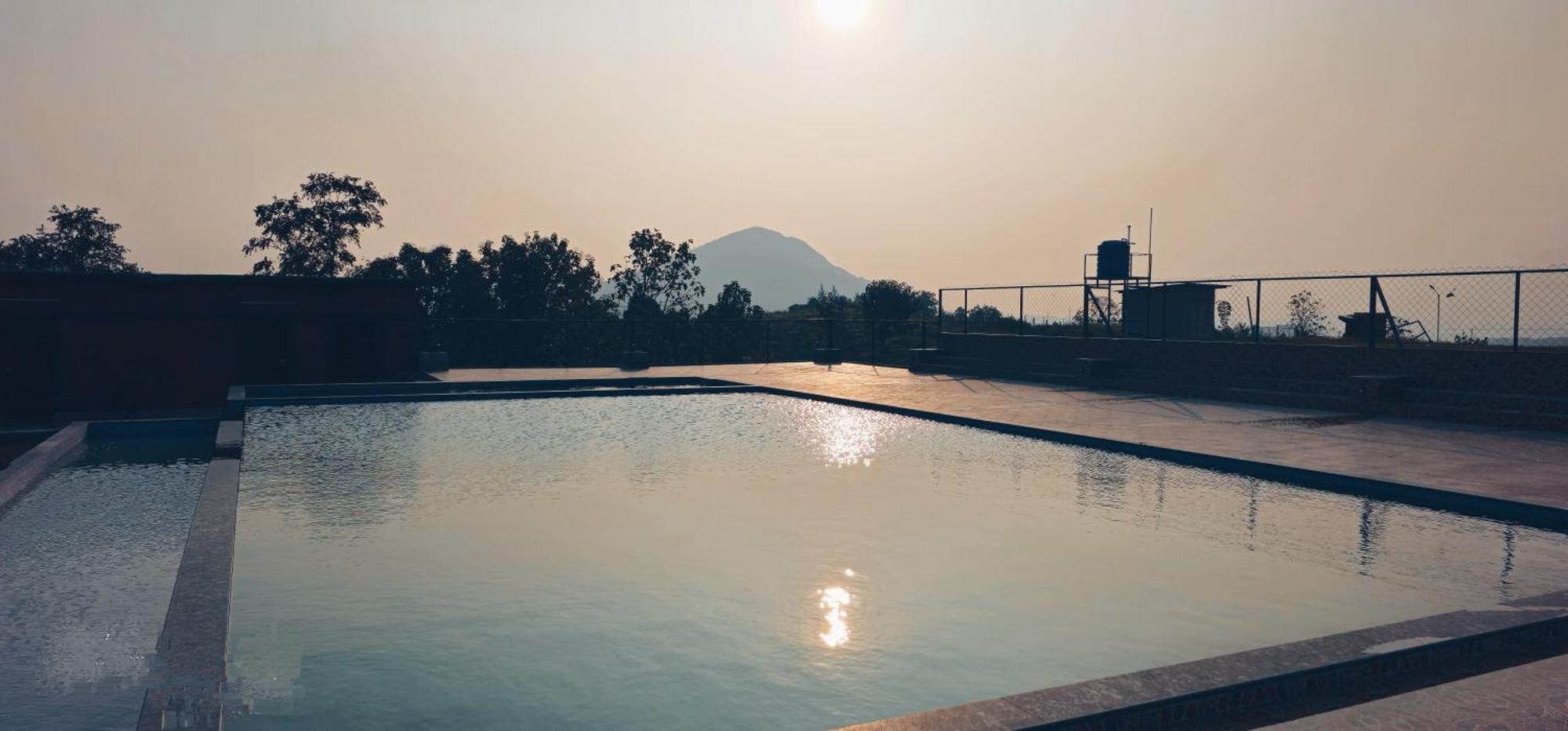 Misty Valley Resort Varagampadi Kültér fotó